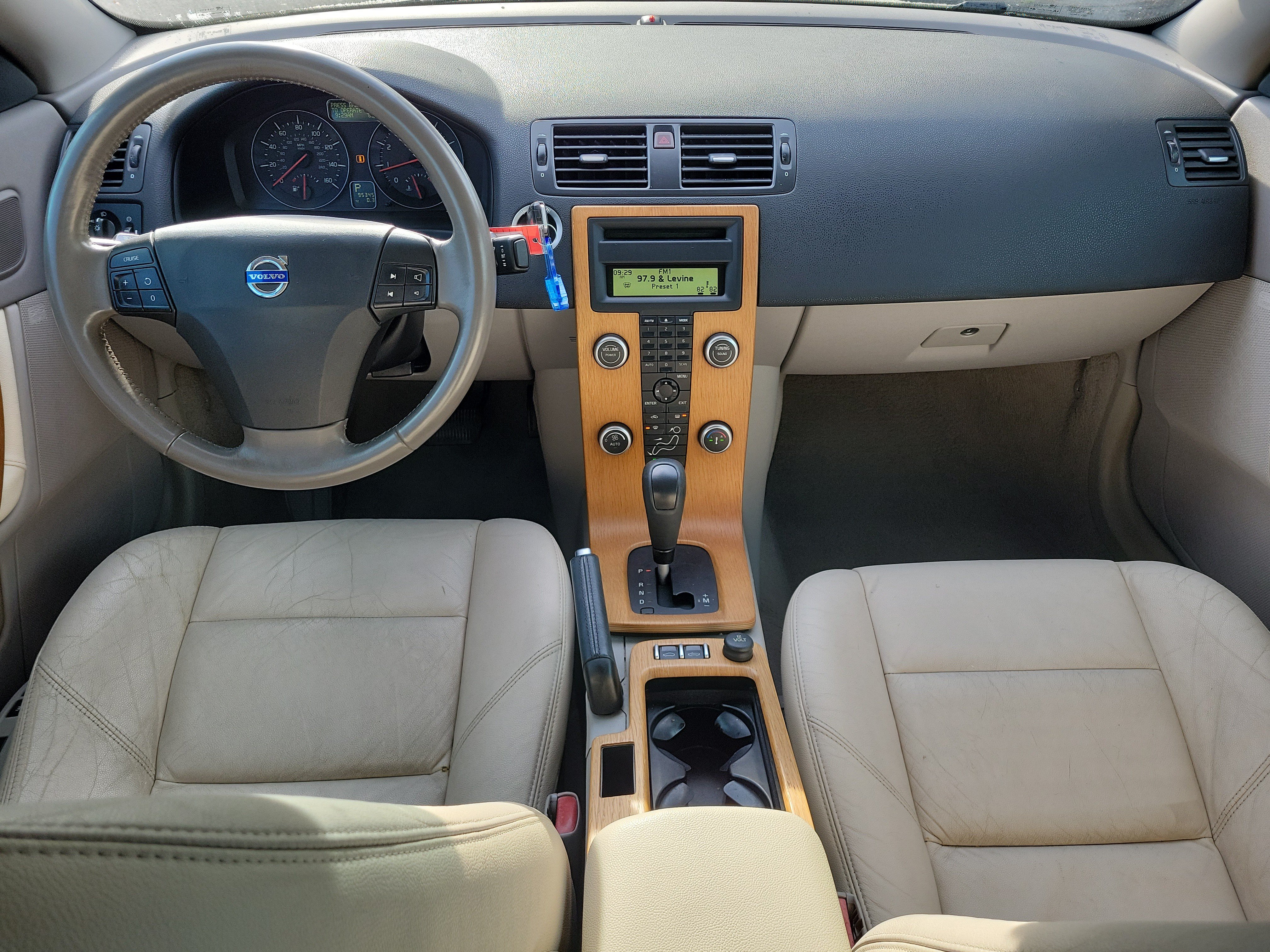 Used 2008 Volvo C70 T5 FWD image 14