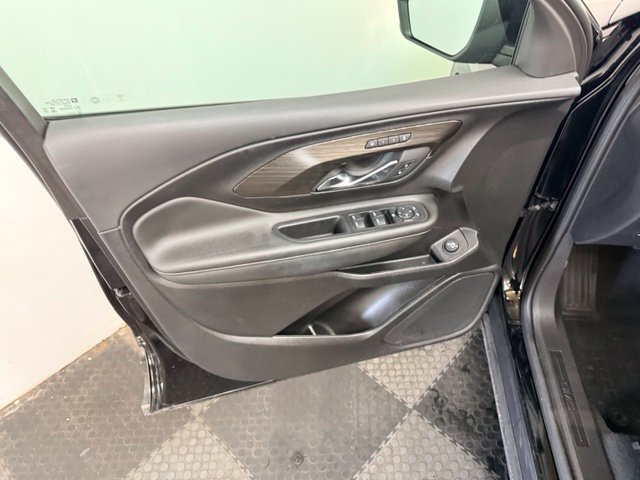 Used 2024 GMC Terrain SLT w/ Elevation Edition FWD image 19