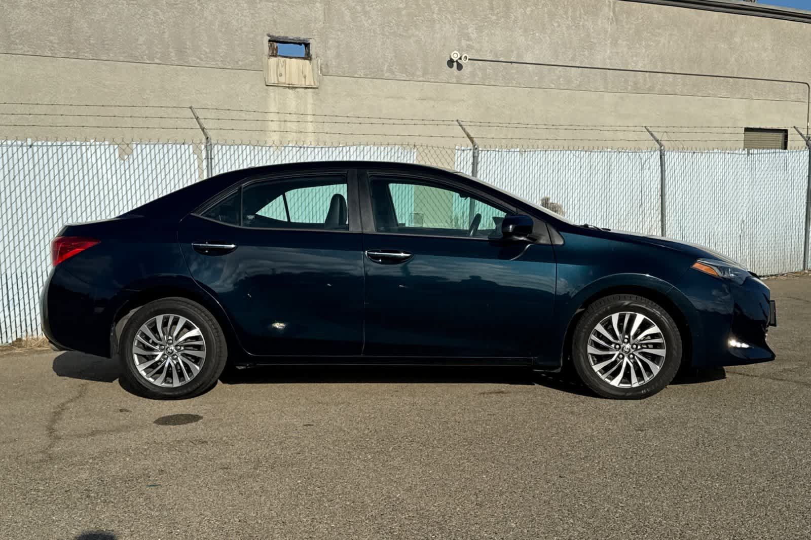 Used 2019 Toyota Corolla XLE FWD image 6
