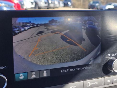 Used 2023 Honda HR-V LX image 5