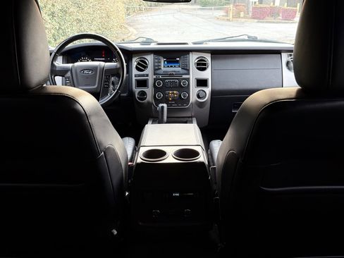 Used 2017 Ford Expedition XLT w/ Equipment Group 201A image 27