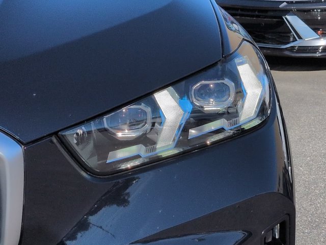 Used 2025 BMW X5 sDrive40i w/ M Sport Package RWD image 10