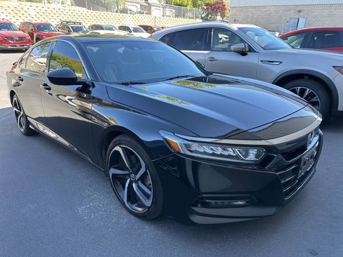 Used 2020 Honda Accord Sport image 2