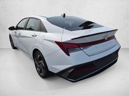 Certified 2025 Hyundai Elantra Sport FWD image 8