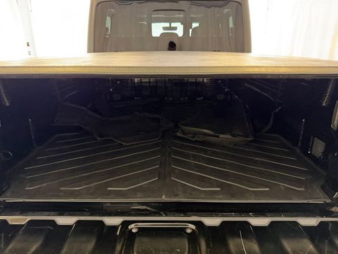 Used 2023 Jeep Gladiator Rubicon w/ Cold Weather Group AWD/4WD image 25