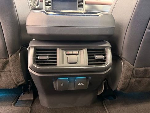 Used 2022 Ford F150 Lariat w/ Equipment Group 502A High AWD/4WD image 22