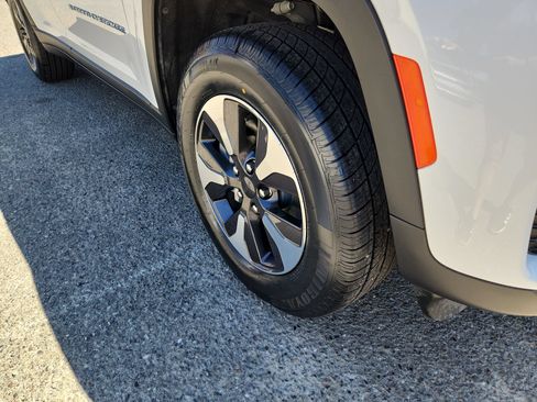 Certified 2024 Jeep Grand Cherokee Limited 4xe AWD/4WD image 19