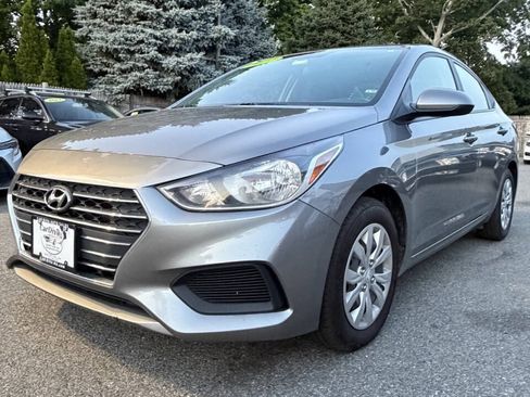 Used 2022 Hyundai Accent SE FWD image 14