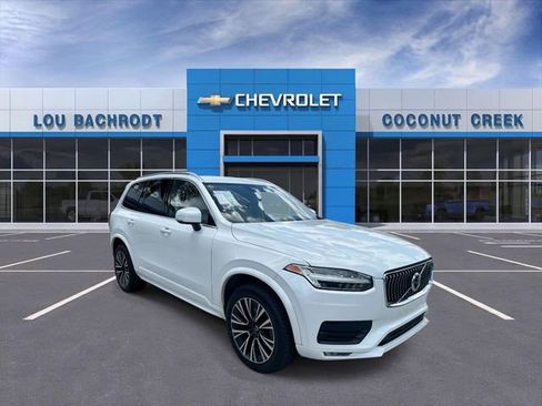 Used 2020 Volvo XC90 T6 Momentum AWD/4WD image 2