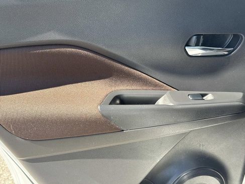 Used 2023 Nissan Kicks SR w/ Exterior Package image 12