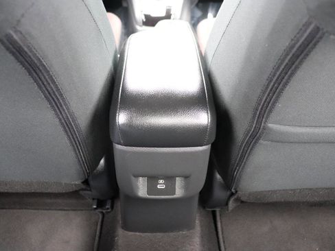 Used 2024 Nissan Versa SR FWD image 20