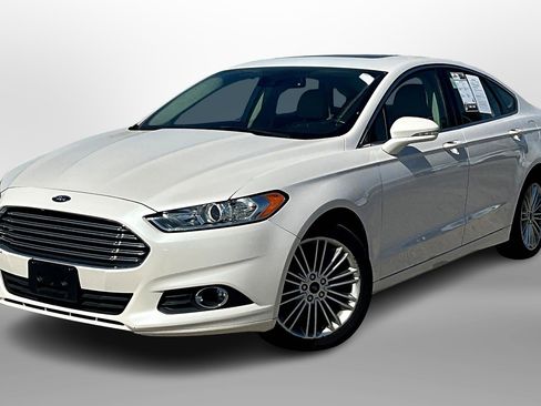 Used 2016 Ford Fusion SE w/ Equipment Group 202A image 13