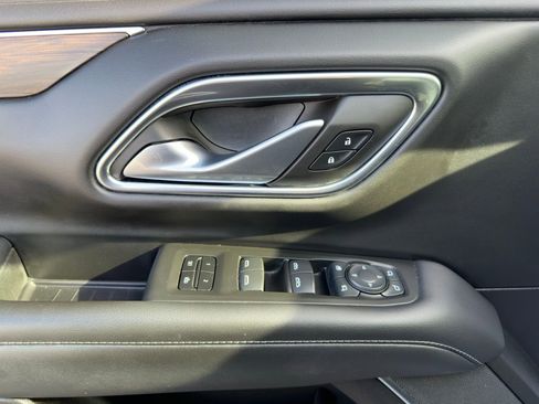 Used 2022 Chevrolet Tahoe Z71 w/ Luxury Package image 29