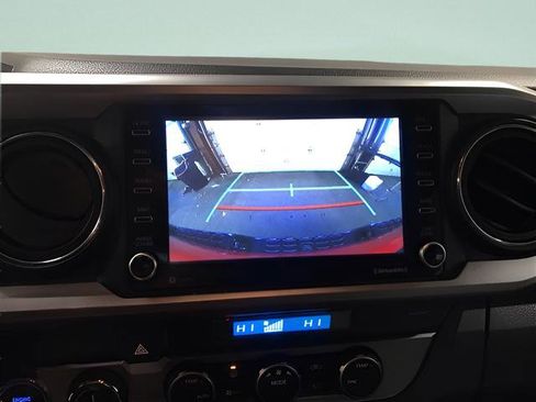 Certified 2023 Toyota Tacoma SR5 AWD/4WD image 17