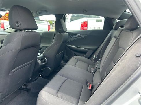 Used 2022 Chevrolet Malibu LT FWD image 17