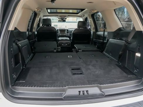 Used 2019 Ford Expedition Platinum image 14