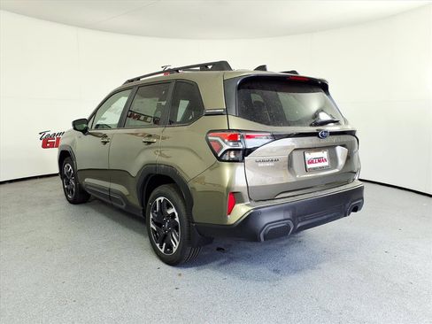 New 2025 Subaru Forester Limited image 3