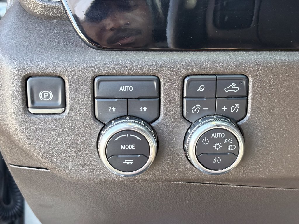 Used 2025 GMC Sierra 1500 SLT AWD/4WD image 22