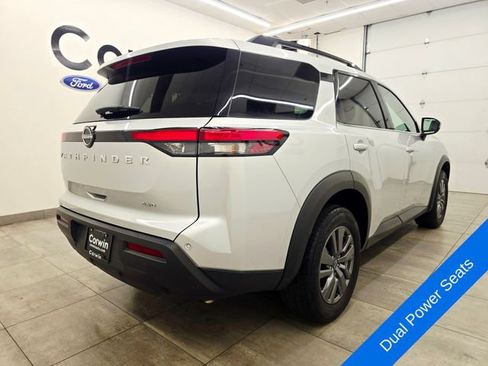 Used 2025 Nissan Pathfinder SV AWD/4WD image 5