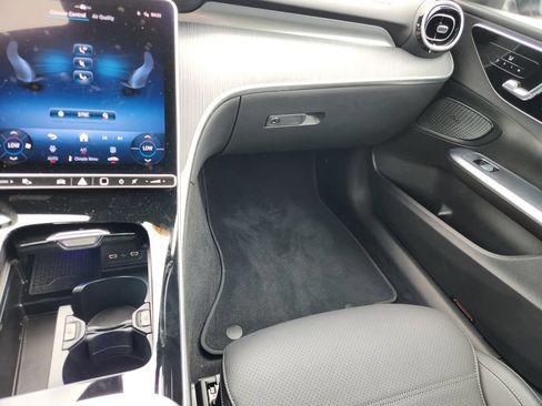 Certified 2025 Mercedes-Benz C 300 4MATIC Sedan image 33