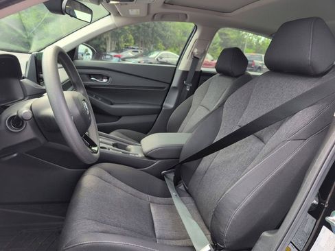 Used 2025 Honda Accord SE image 14