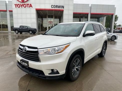 Used 2016 Toyota Highlander XLE AWD/4WD image 8