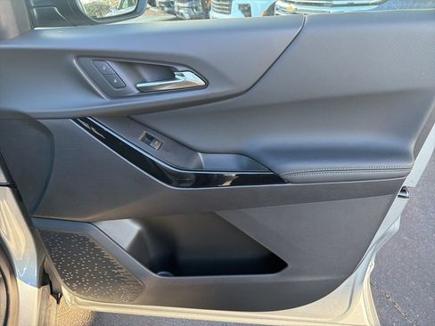 New 2026 Chevrolet Equinox LT w/ Convenience Package II image 25