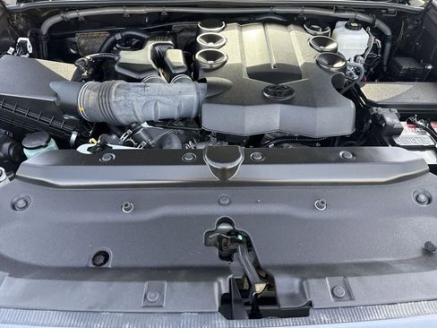 Used 2023 Toyota 4Runner SR5 image 32