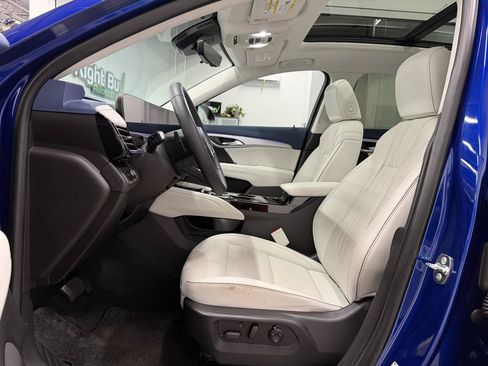 Used 2025 Buick Envision Avenir AWD/4WD image 8