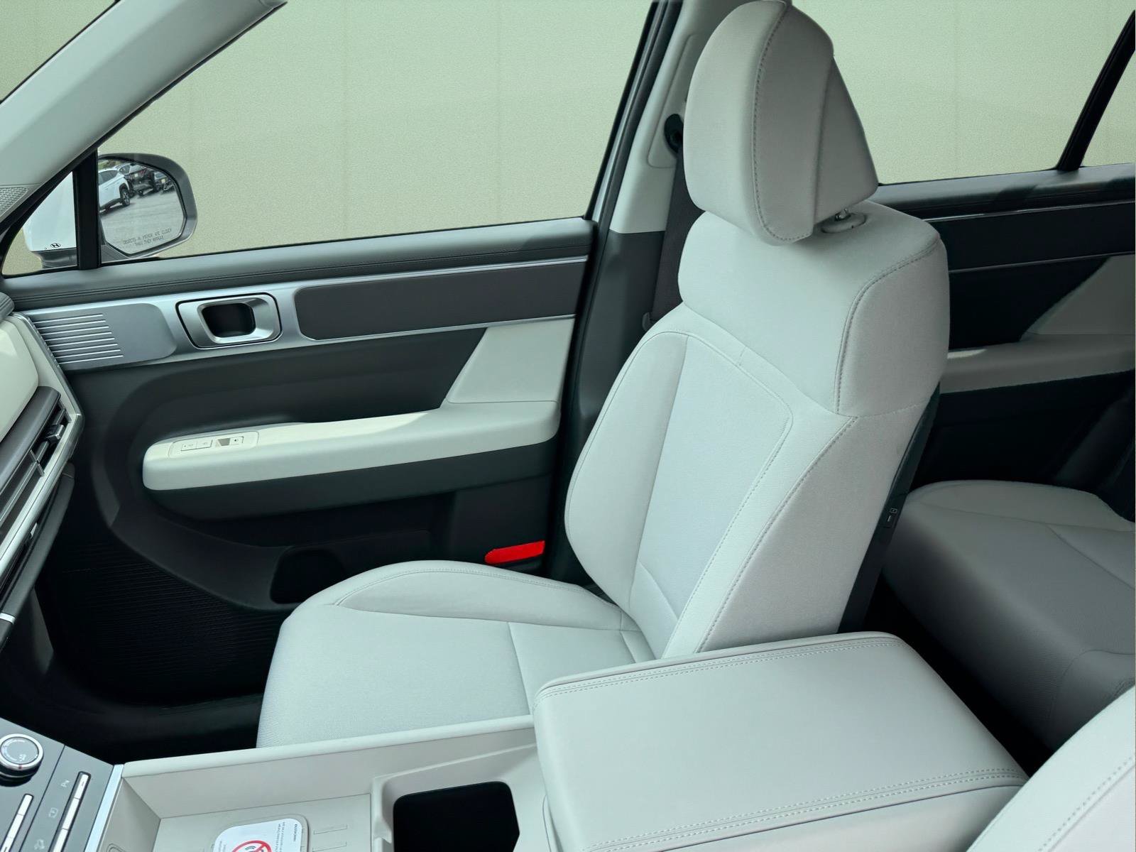 Certified 2026 Hyundai Santa Fe SE AWD/4WD image 7