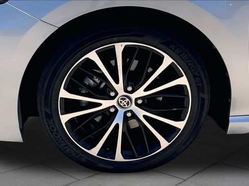 Used 2020 Toyota Camry SE FWD image 10