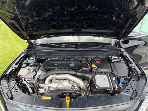 Used 2025 Mercedes-Benz GLB 250 4MATIC image 24