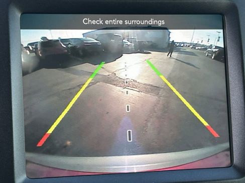 Used 2019 Jeep Cherokee Trailhawk w/ Cold Weather Group image 15