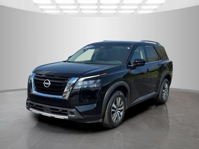 Used 2025 Nissan Pathfinder SL