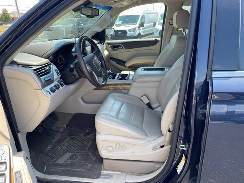 Used 2017 GMC Yukon XL Denali AWD/4WD image 9
