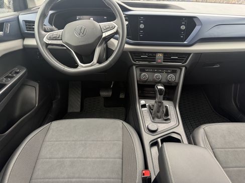 Used 2022 Volkswagen Taos SE image 14