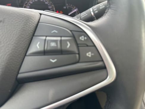 Used 2017 Cadillac XT5 Luxury w/ Driver Awareness Package AWD/4WD image 16