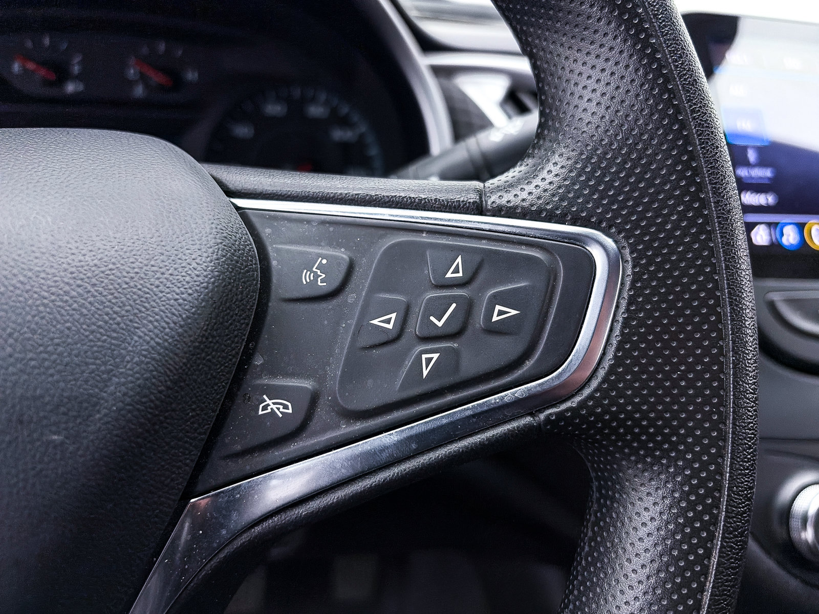 Used 2025 Chevrolet Malibu LS FWD image 28