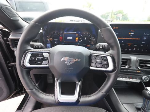 Used 2024 Ford Mustang Coupe RWD image 17