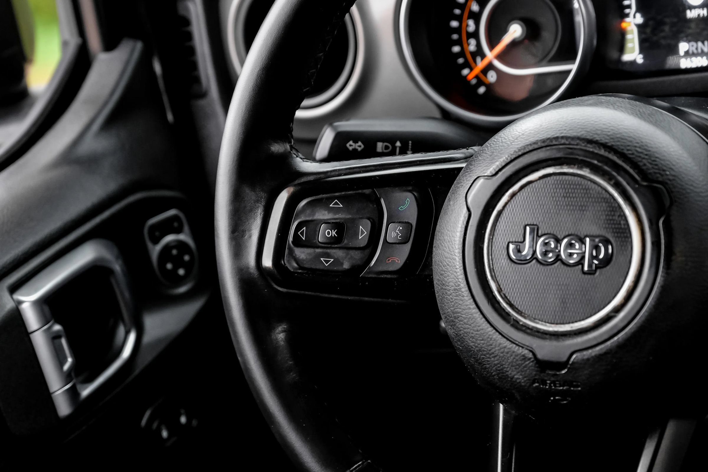 Used 2018 Jeep Wrangler Unlimited Sport S AWD/4WD image 16