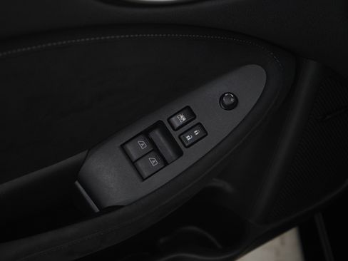 Used 2014 Nissan 370Z Touring w/ Sport Package RWD image 17