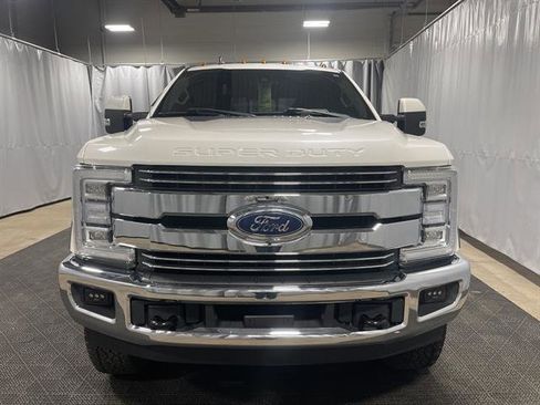 Used 2019 Ford F250 Lariat w/ Lariat Ultimate Package image 3