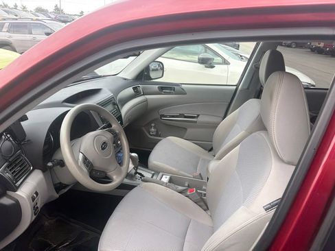 Used 2011 Subaru Forester 2.5X Premium AWD/4WD image 3
