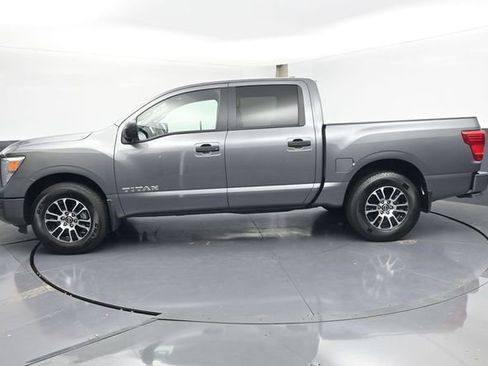 Used 2024 Nissan Titan SV w/ Accessory Utility Package RWD image 4