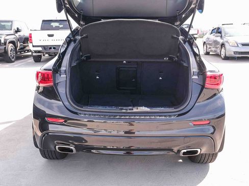 Used 2019 INFINITI QX30 w/ Cargo Package FWD image 26