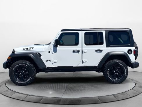 Used 2022 Jeep Wrangler Unlimited Sport image 2