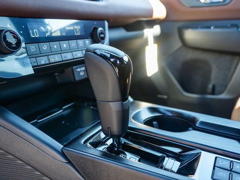New 2026 Subaru Outback Touring XT AWD/4WD image 23