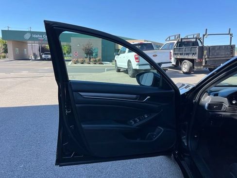 Used 2021 Honda Accord LX image 26