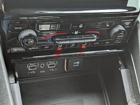 Used 2023 Jeep Grand Cherokee Altitude image 30