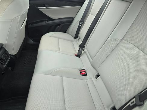 Used 2025 Toyota Camry XLE AWD/4WD image 26
